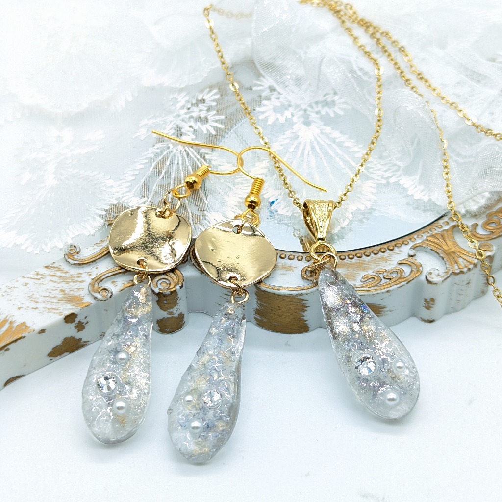 蜃気楼のピアスとネックレスのセットNo.114