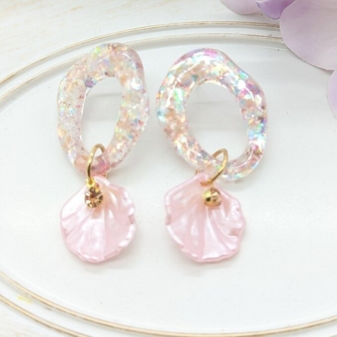 サクラホログラムのピアス No.65