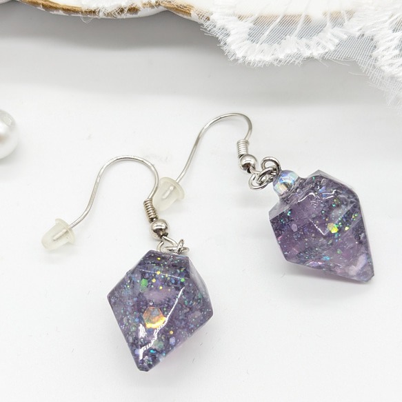 ダイヤ風のピアス No.109 