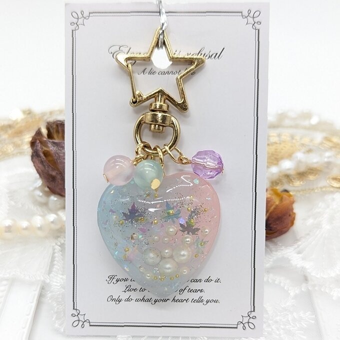 銀色落ち葉とハートのキーホルダー No.27